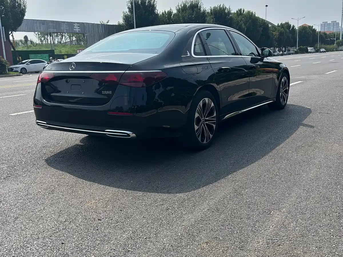 Mercedes-Benz E-Class New Energy 2024 2024 E 350 e L Plug-in Hybrid Sedan