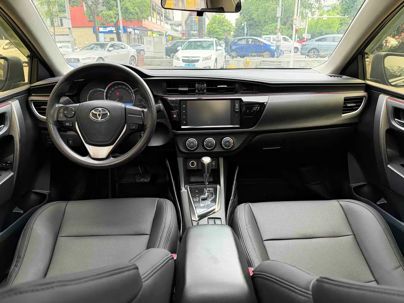 Toyota Levin 2017 1.2T V CVT Luxury Edition фото 9