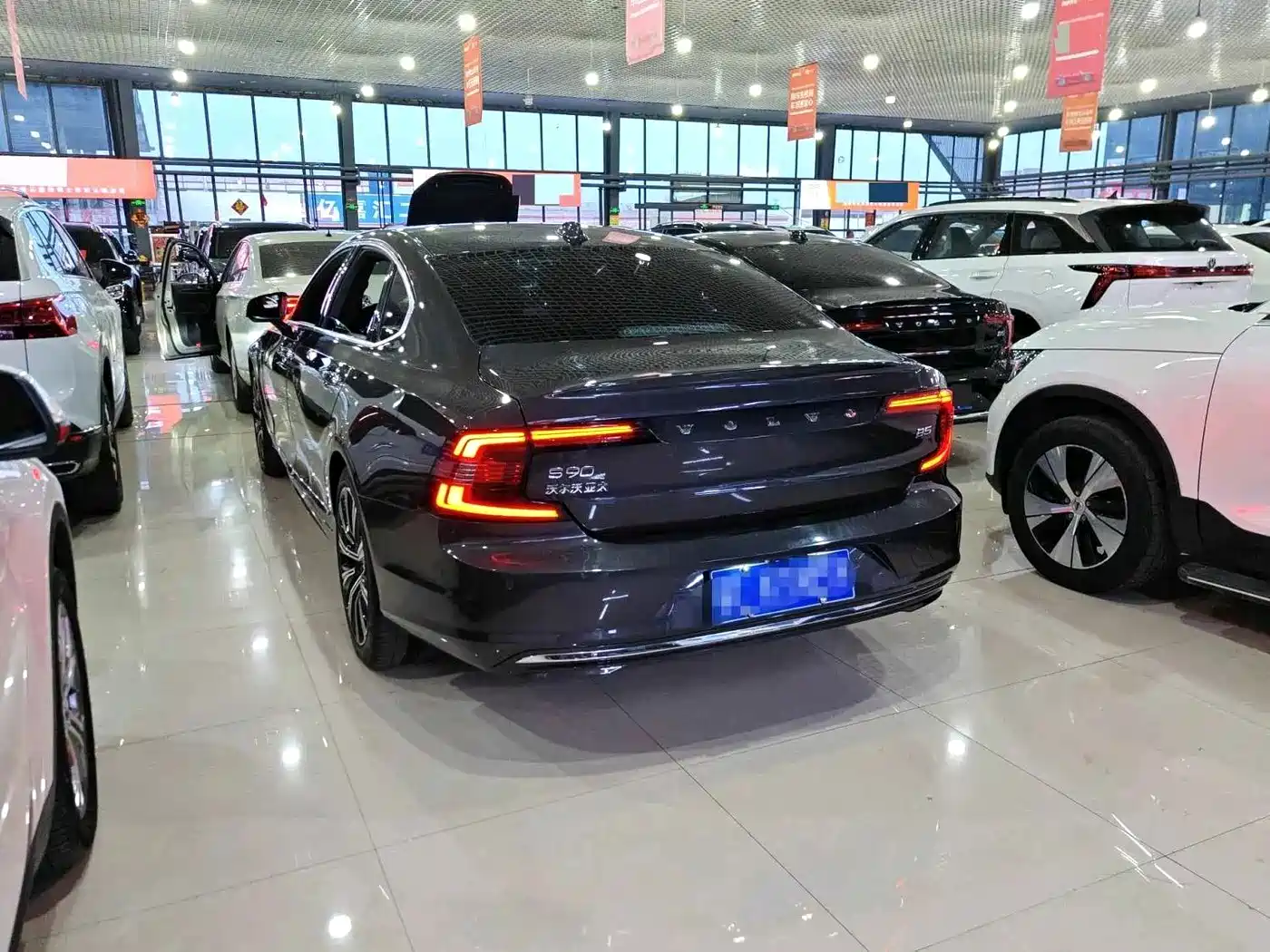 Фото 6 - Volvo S90