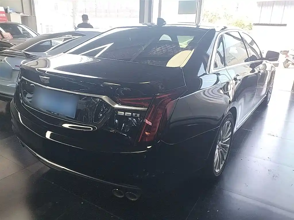 CADILLAC CT6