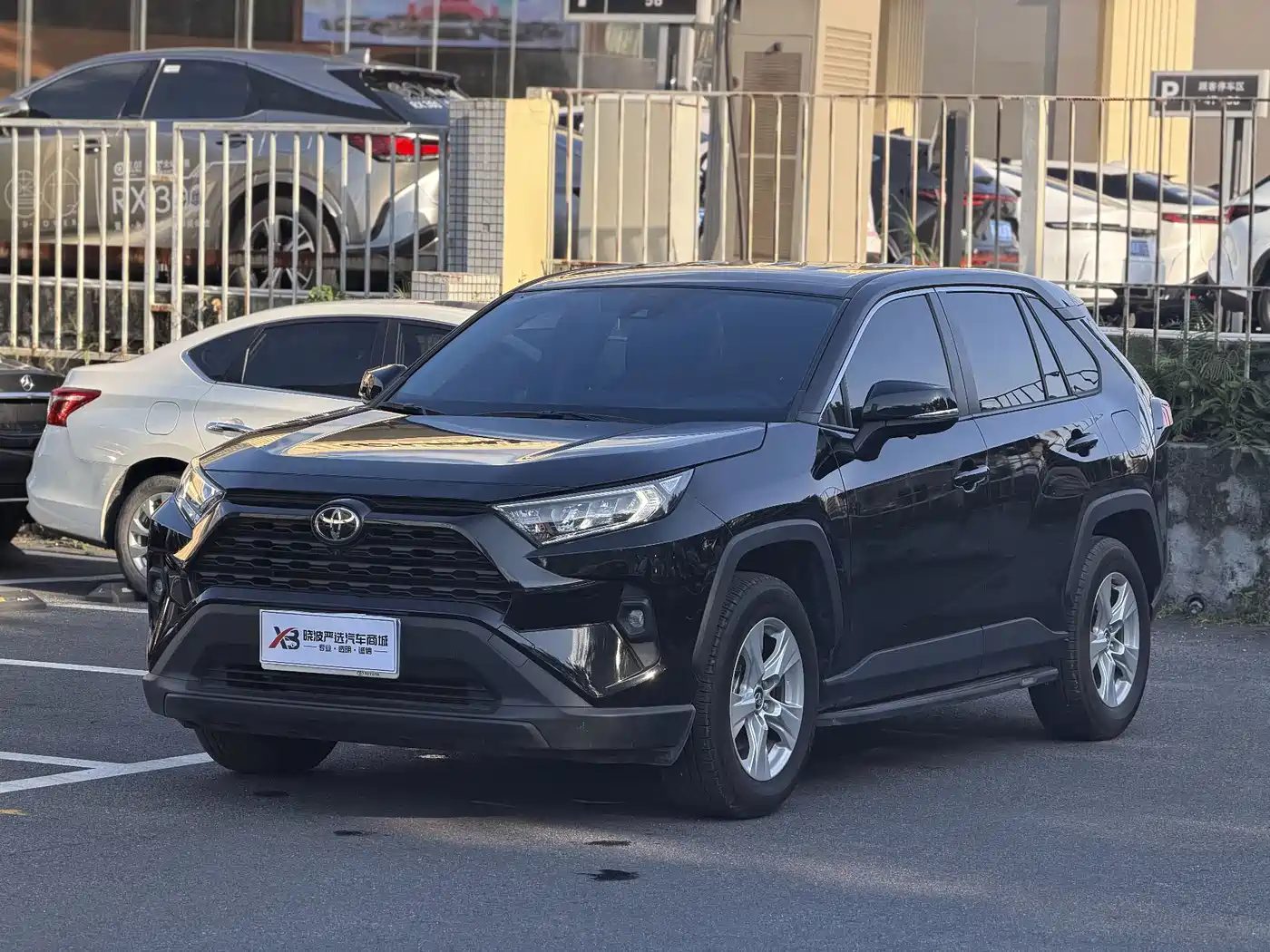 Toyota RAV4 Rongfang 2023 2.0L CVT 2WD Urban Edition фото 7