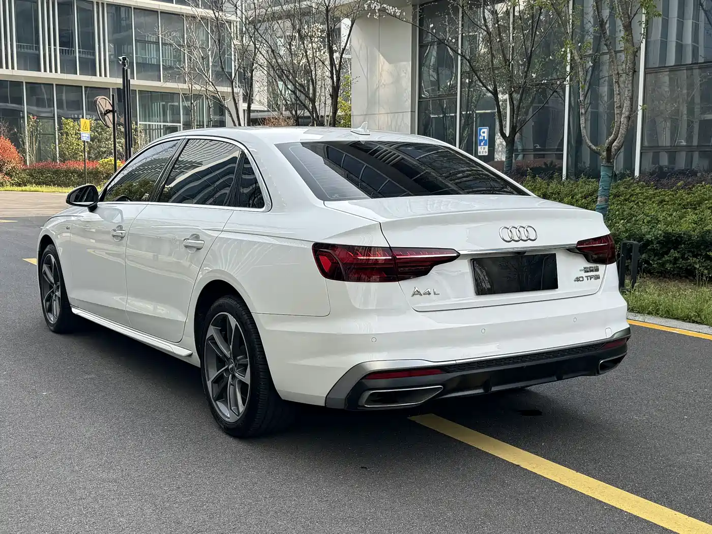 Audi A4L 2020 40 TFSI Fashion Dynamic Edition фото 9