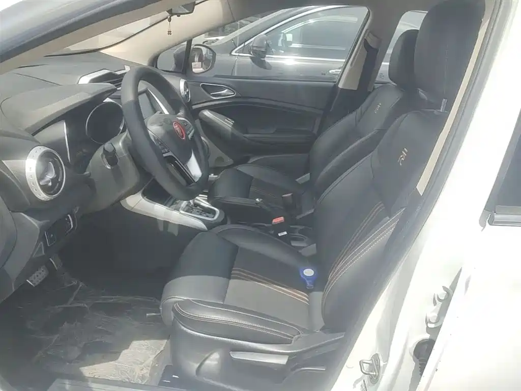 BYD Yuan 2017 1.5L Auto Cool Connect фото 15
