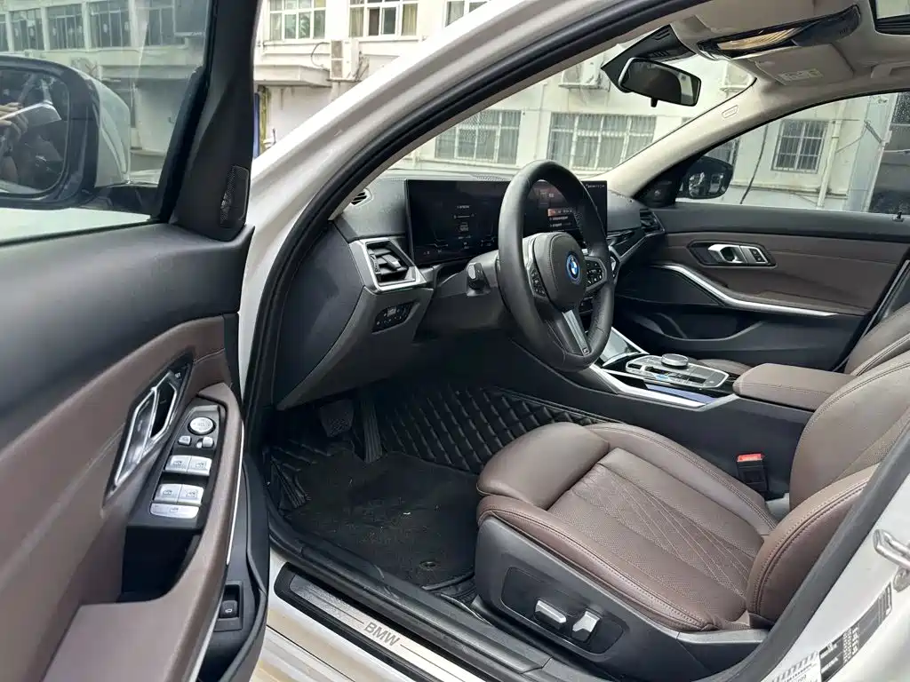BMW i3 2022 2022 eDrive 35 L