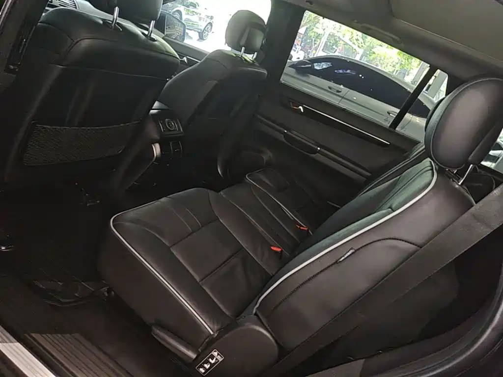 Mercedes-Benz R-Class 2017 R 320 4MATIC Business Collector's Edition фото 17