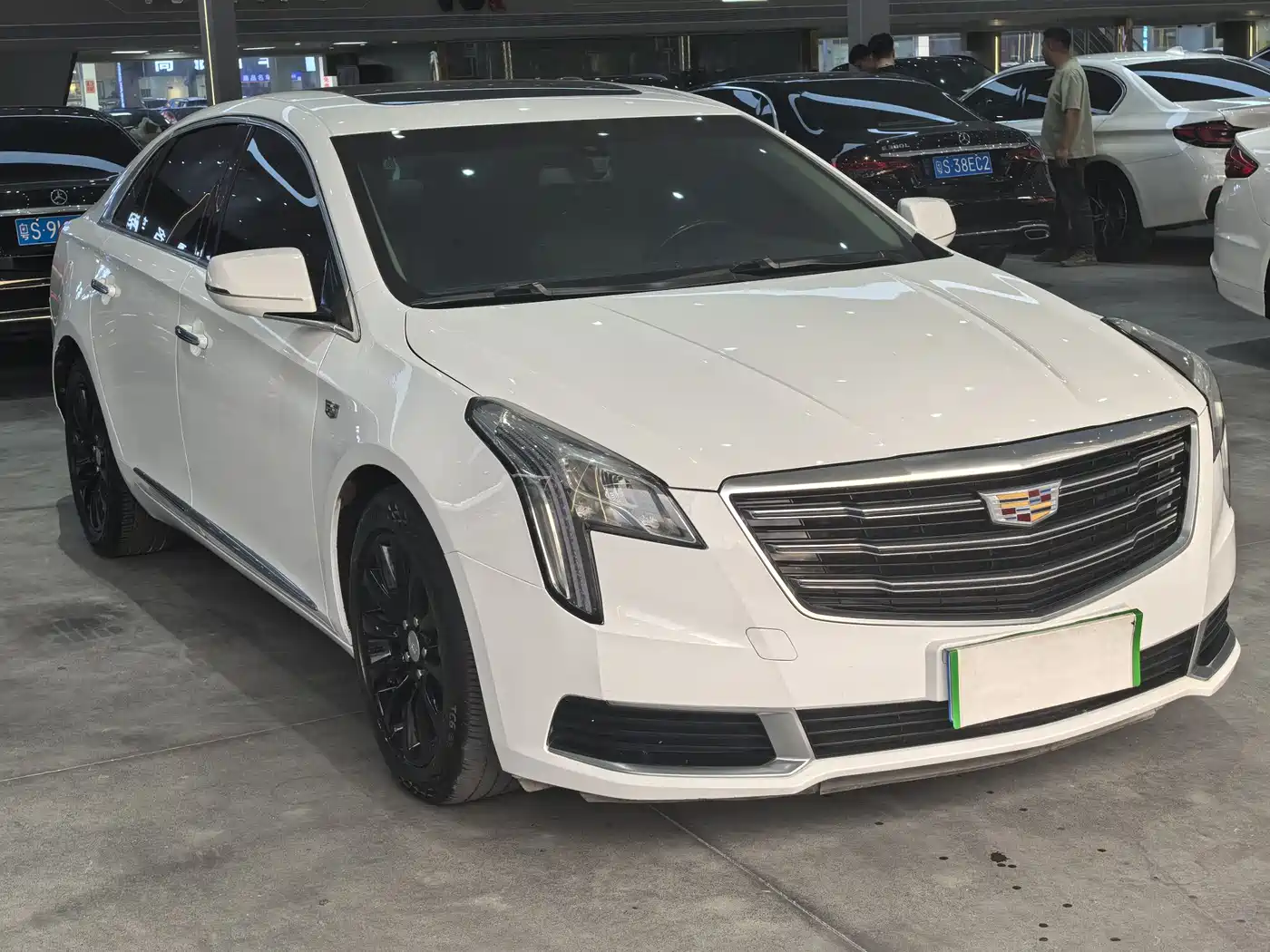 Cadillac XTS 2018 28T Technology фото 3