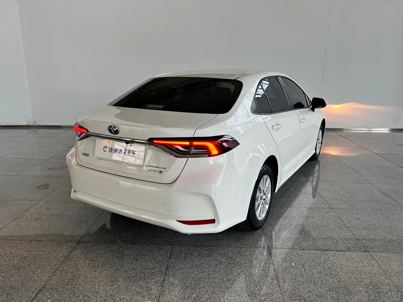 Toyota Corolla 2022 Hybrid 1.8L E-CVT Pioneer Edition фото 5