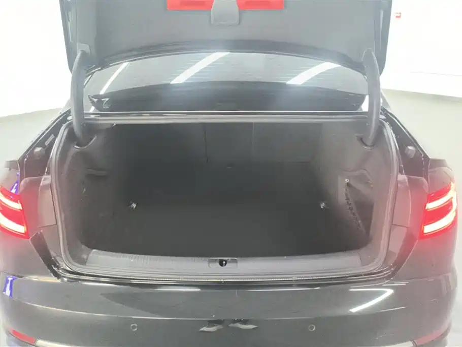 Audi A4L 2019 40 TFSI Progressive (China VI) фото 4