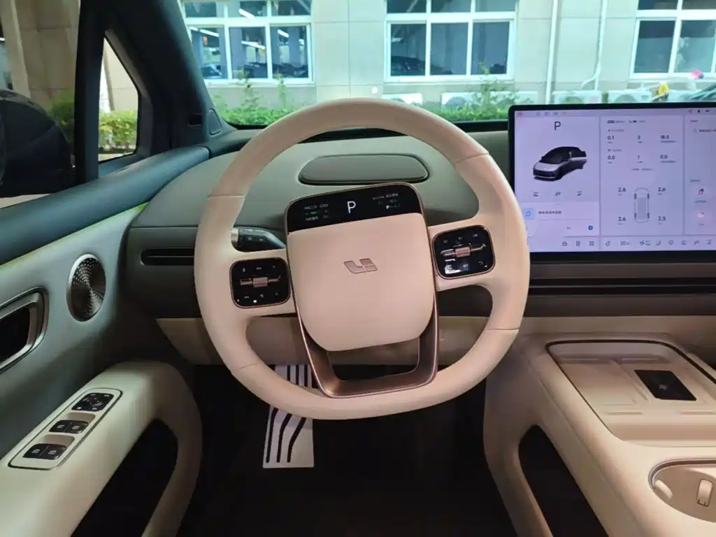 Li Auto i6 2025 2025 2WD Base Model