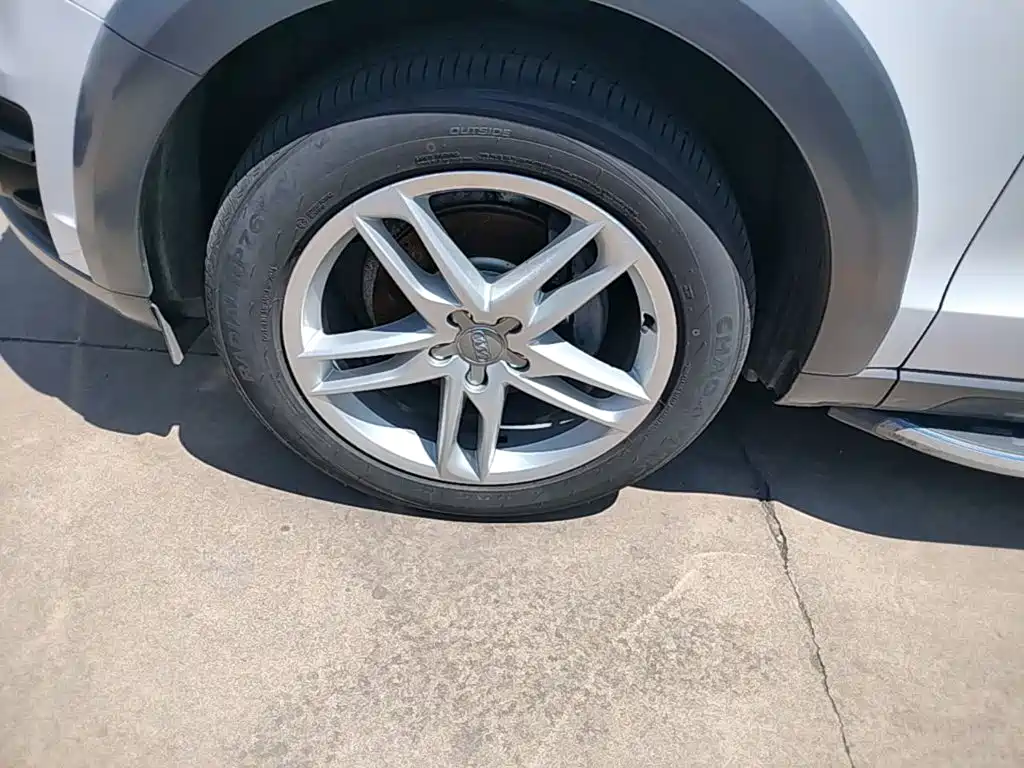 Audi Q5 2018 2017 Plus 40 TFSI Technology