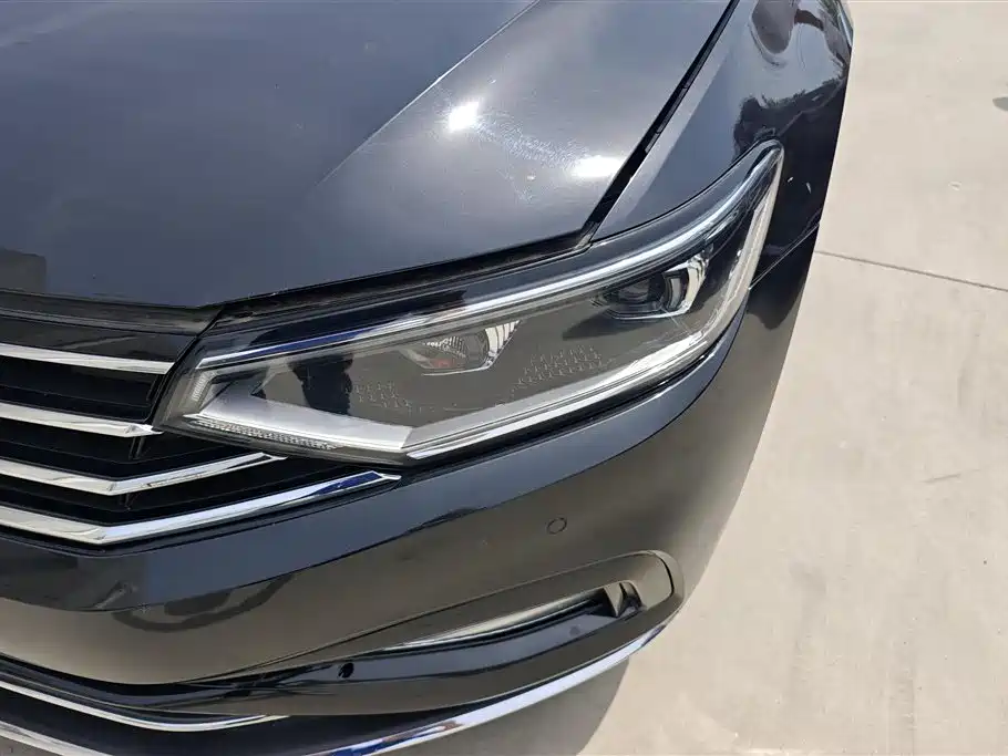Volkswagen Magotan 2020 330TSI DSG Luxury фото 5