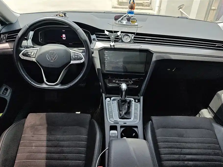 Volkswagen Magotan 2020 330TSI DSG Luxury фото 12