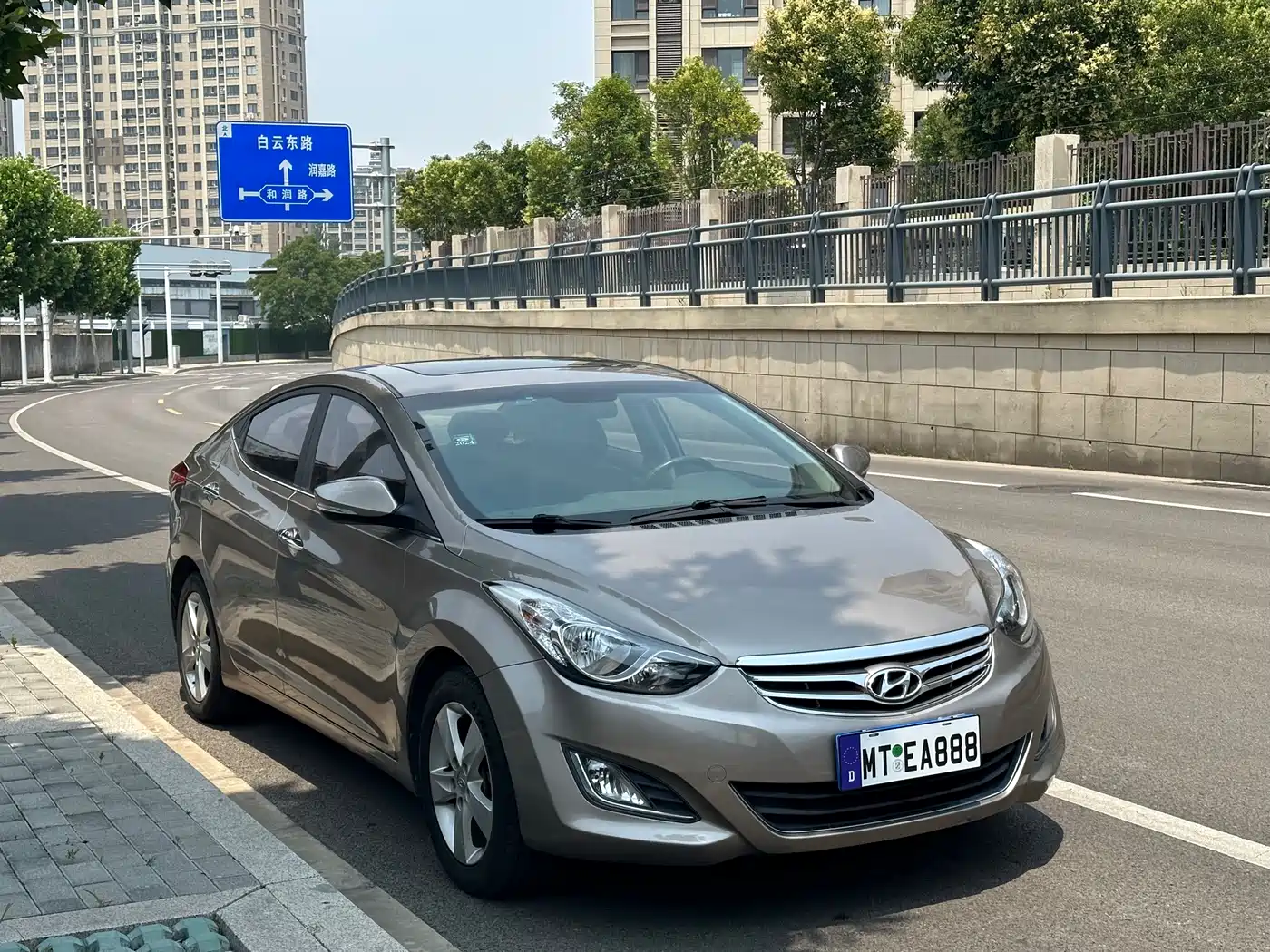 Hyundai Langdong 2013 1.6L Automatic Premium