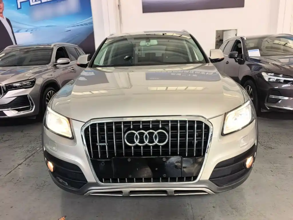 Audi Q5 2018 2017 Plus 40 TFSI Technology