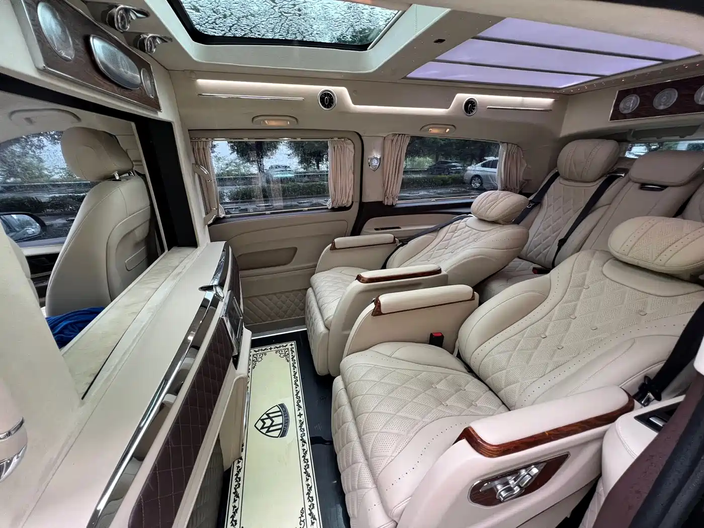 Mercedes-Benz Vito 2018 2.0T Business Edition China VI фото 19