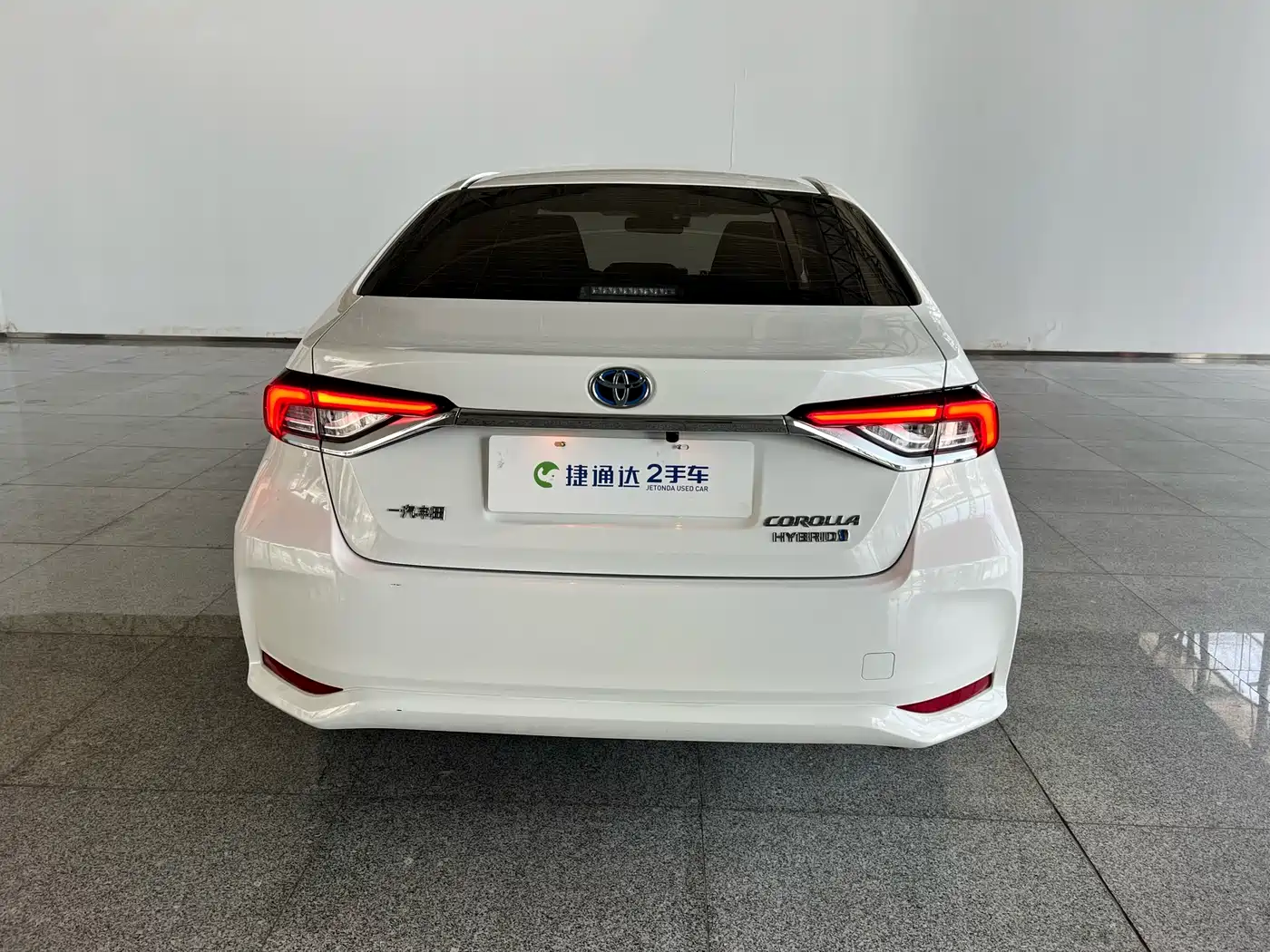 Toyota Corolla 2022 Hybrid 1.8L E-CVT Pioneer Edition фото 2