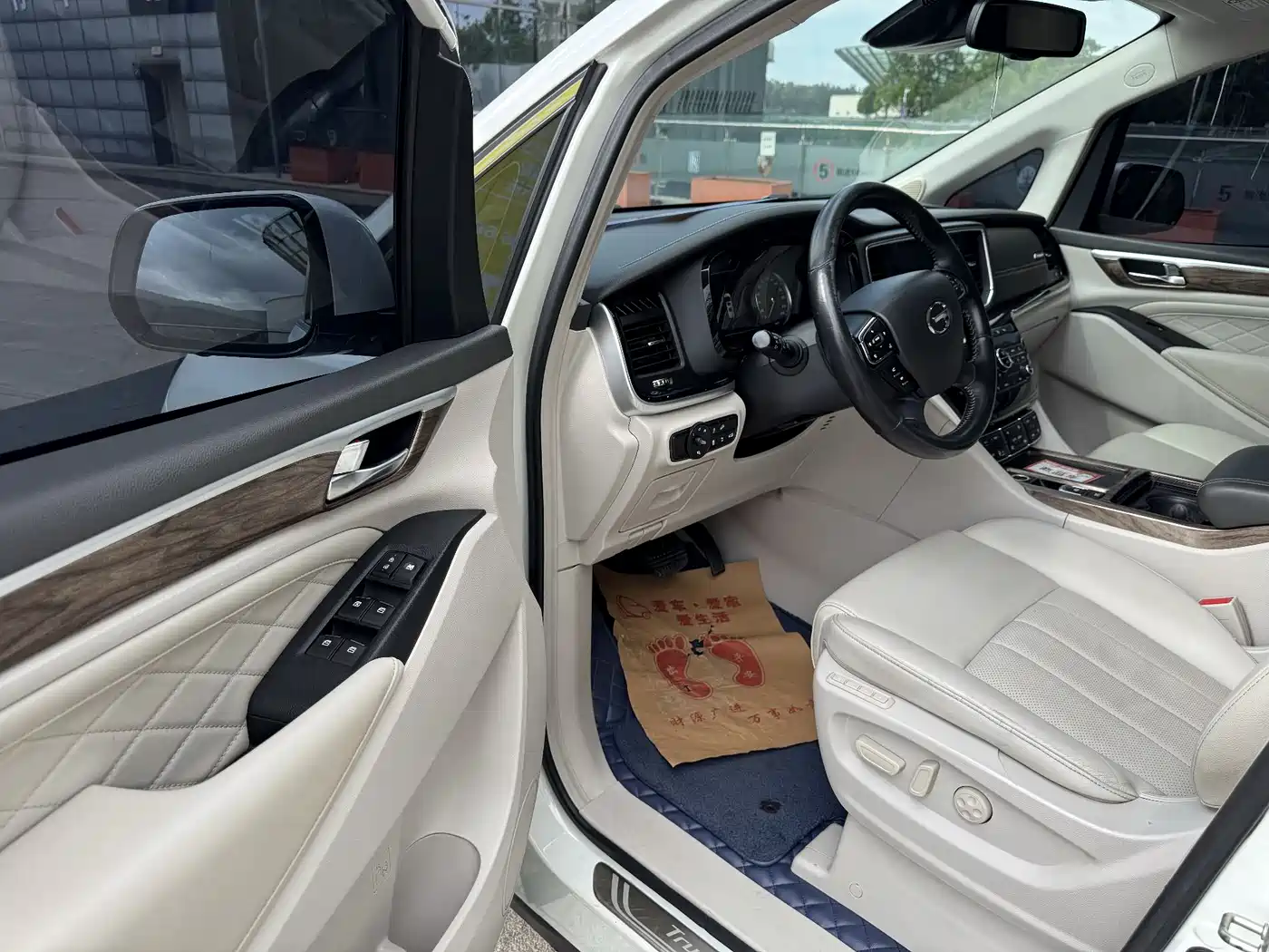 GAC Trumpchi Trumpchi M8 2018 320T Flagship Edition фото 18