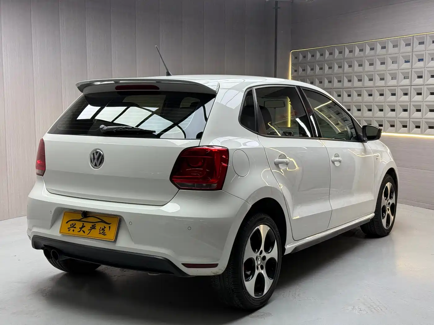 Volkswagen Polo 2012 1.4TSI GTI фото 19