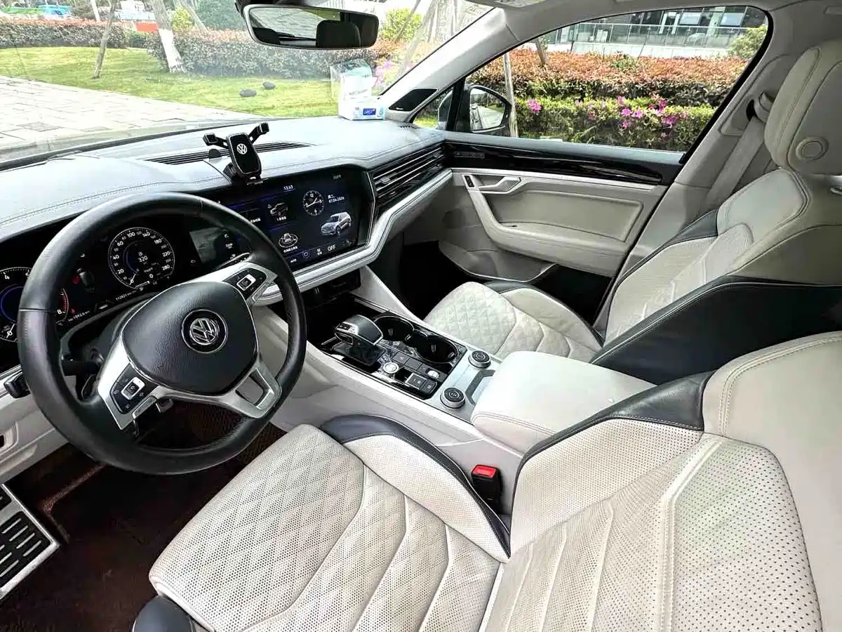 Volkswagen Touareg 2019 3.0TSI Sharp Intelligence Edition China VI фото 8