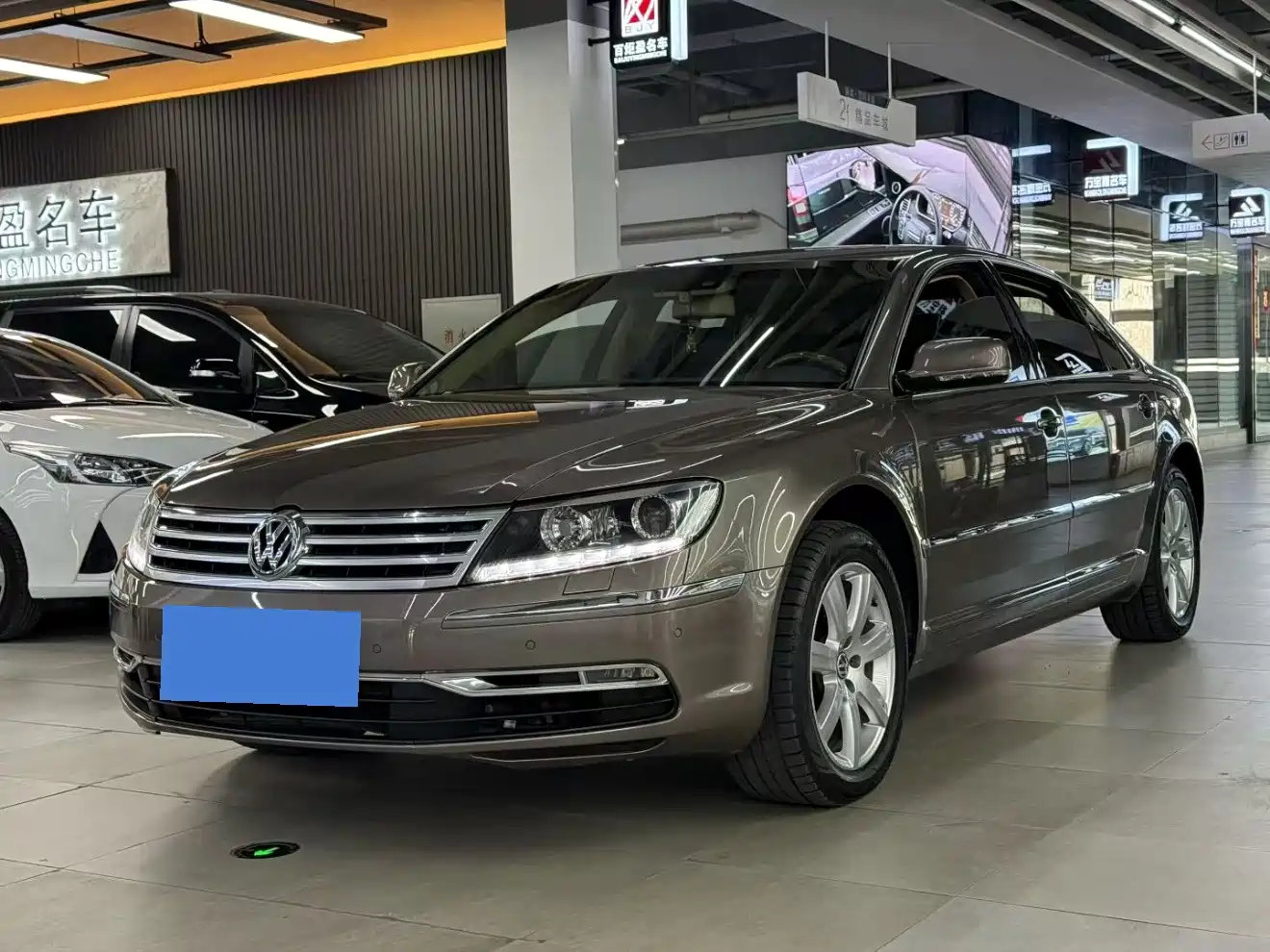 Volkswagen Phaeton 2012 2011 3.6L V6 5-seat Extended Business Edition