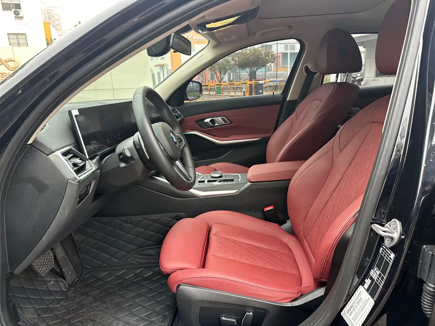 BMW 3 Series 2024 325i M Sport Package фото 8