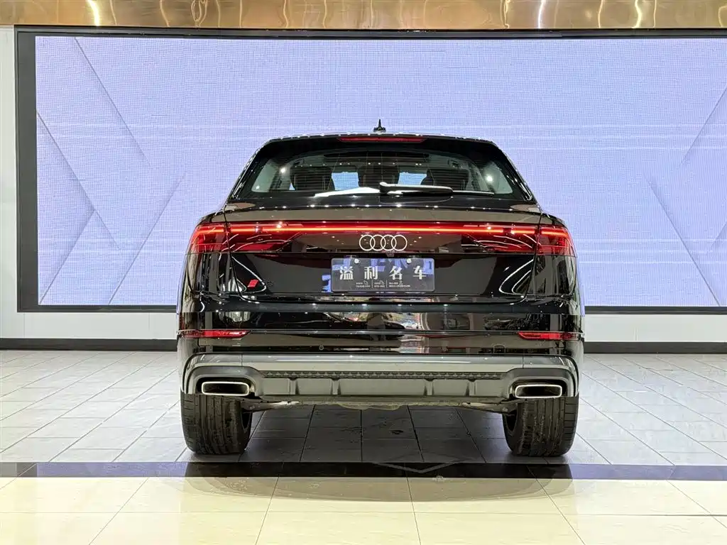Audi Q8 2024 55 TFSI Luxury Sport фото 10