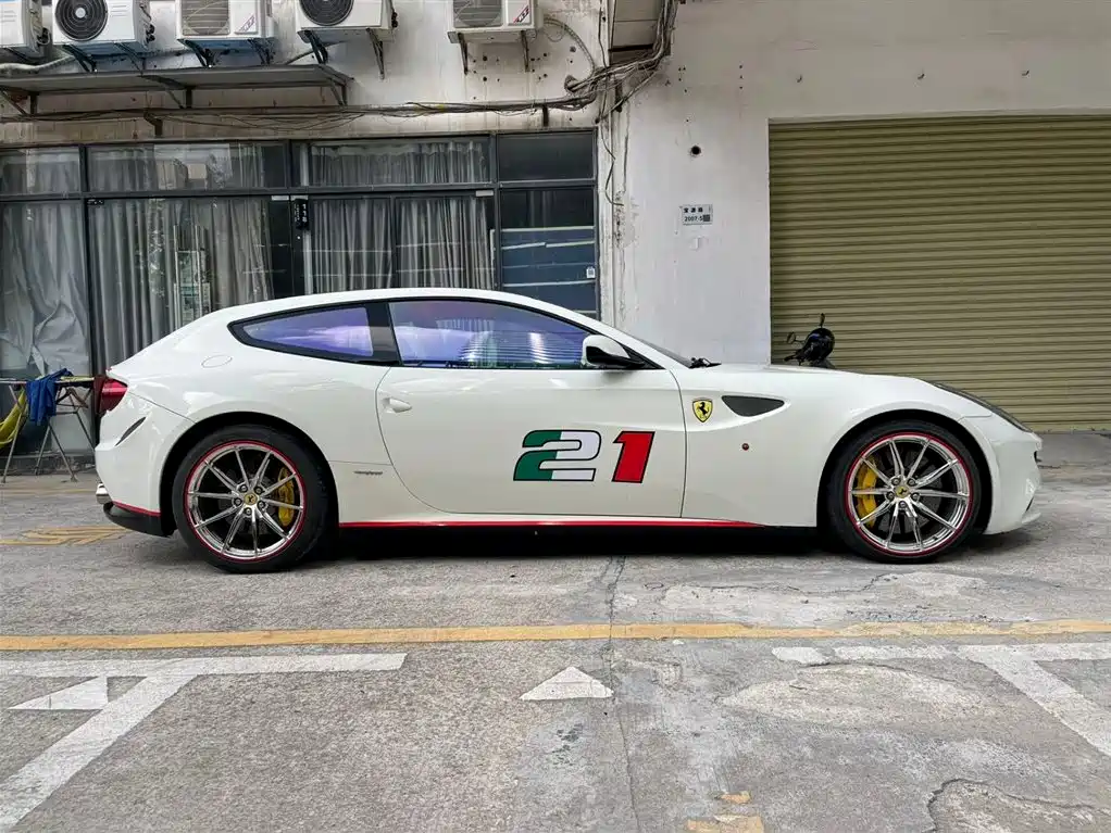 Ferrari FF 2012 6.3L V12 фото 4