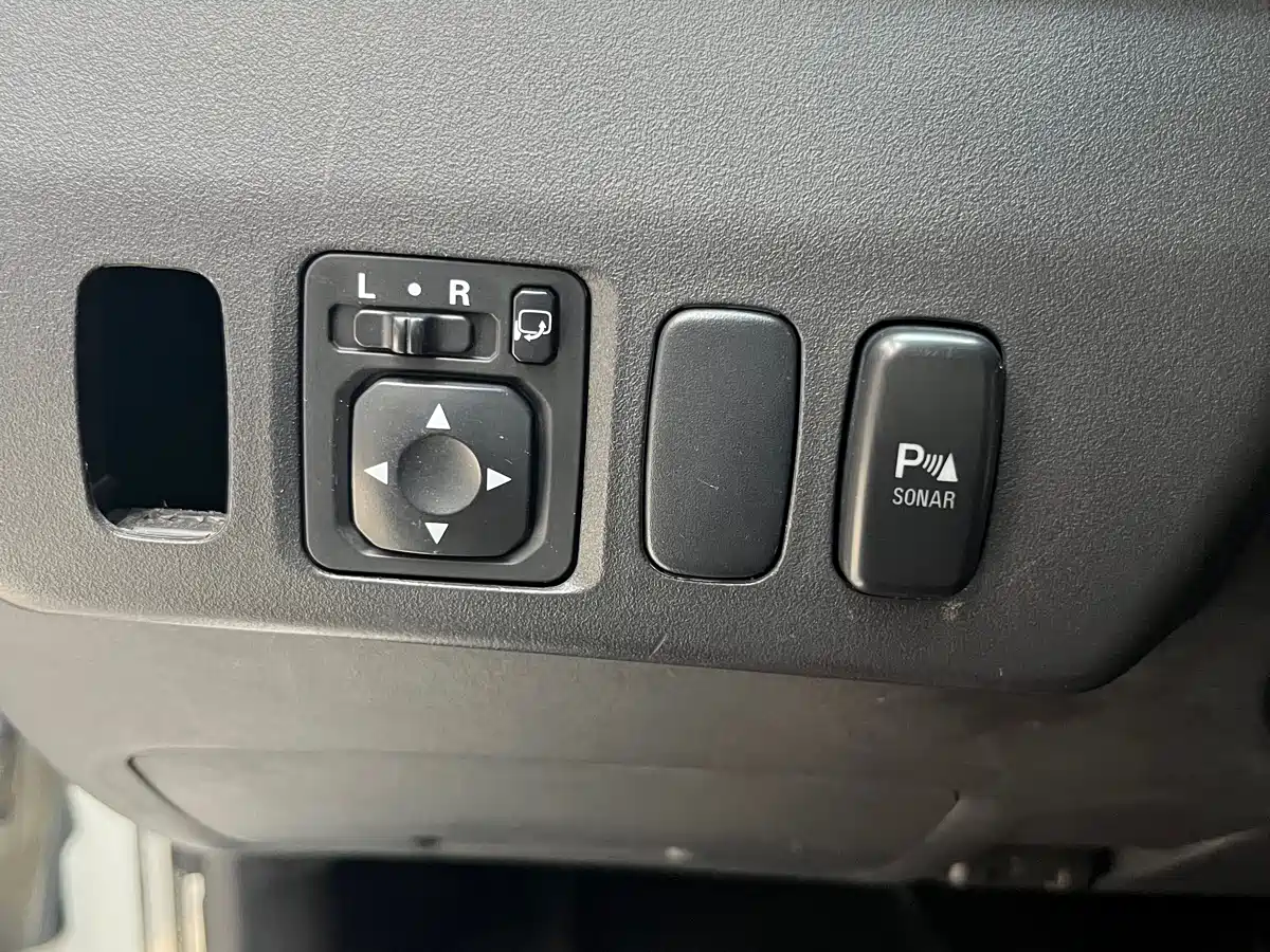 Mitsubishi Pajero (Import) 2018 3.0L Automatic Comfort Version фото 18