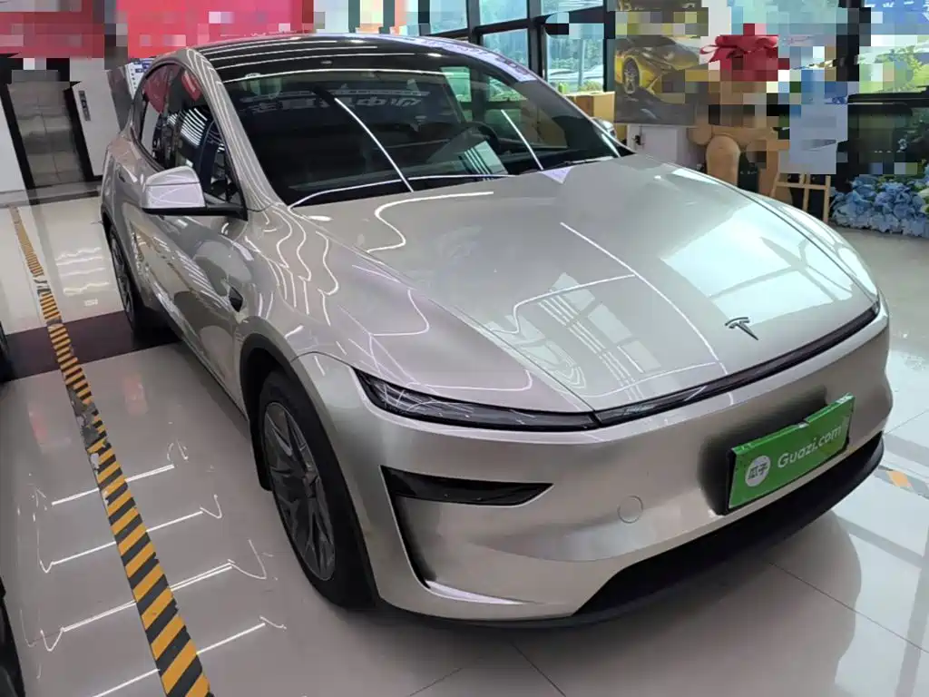 Tesla Model Y L 2026 2025 Facelift Long Range AWD