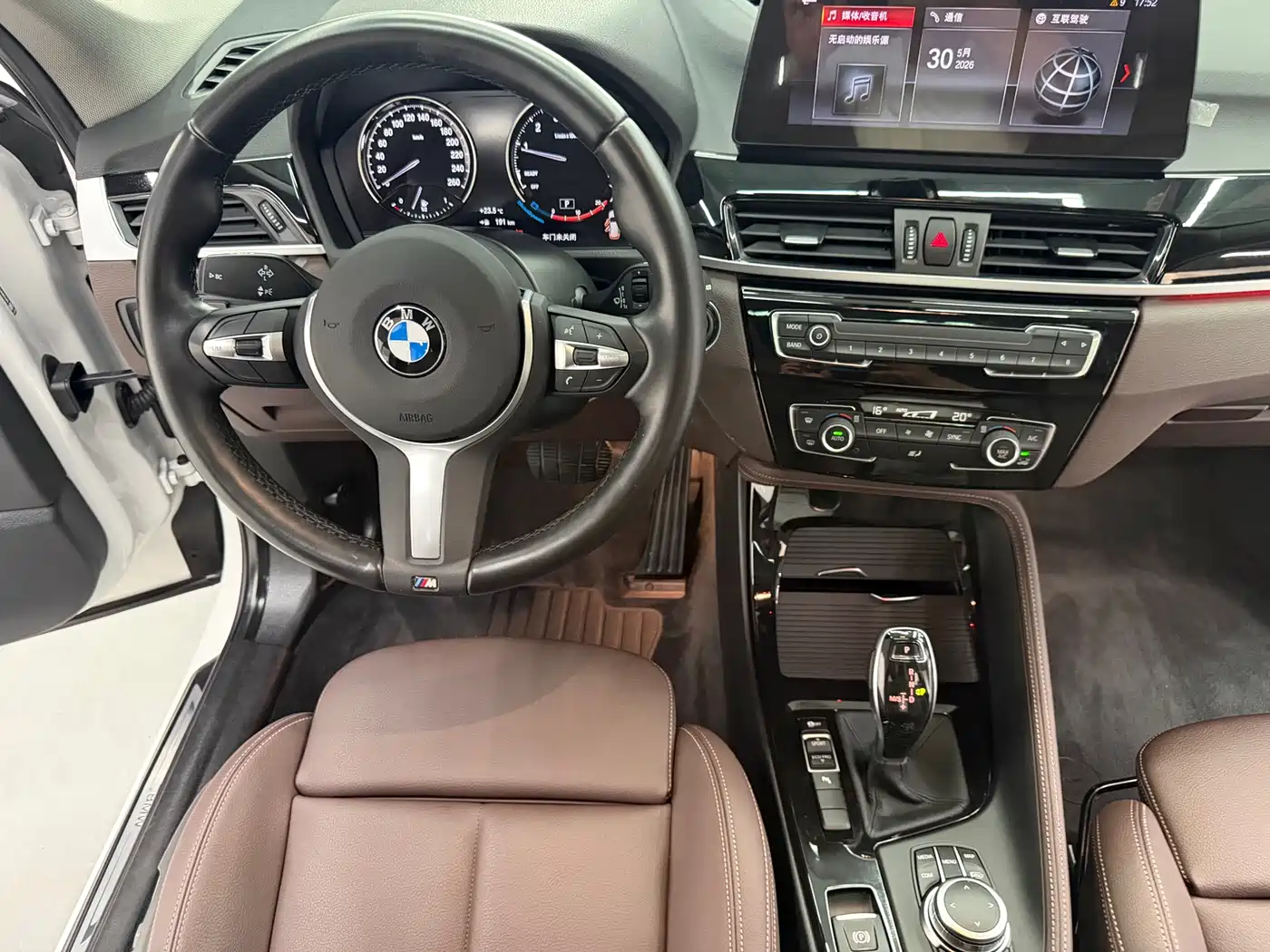 BMW X1 2022 sDrive20Li Premium фото 13