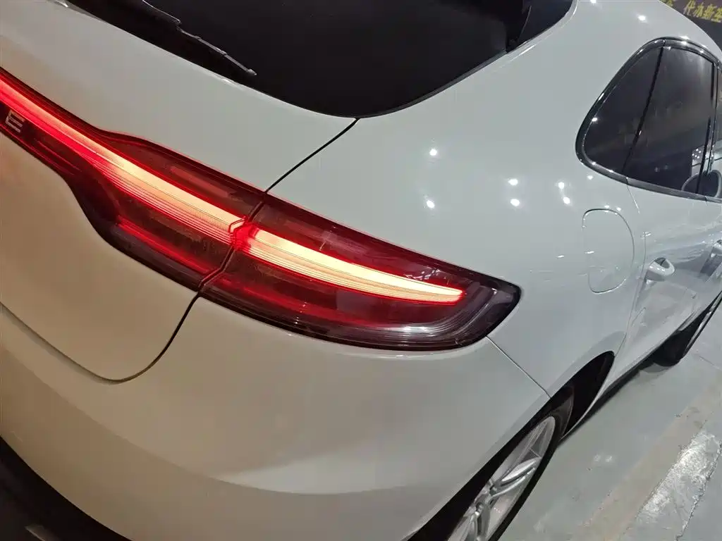 Porsche Macan 2018 Macan 2.0T фото 24