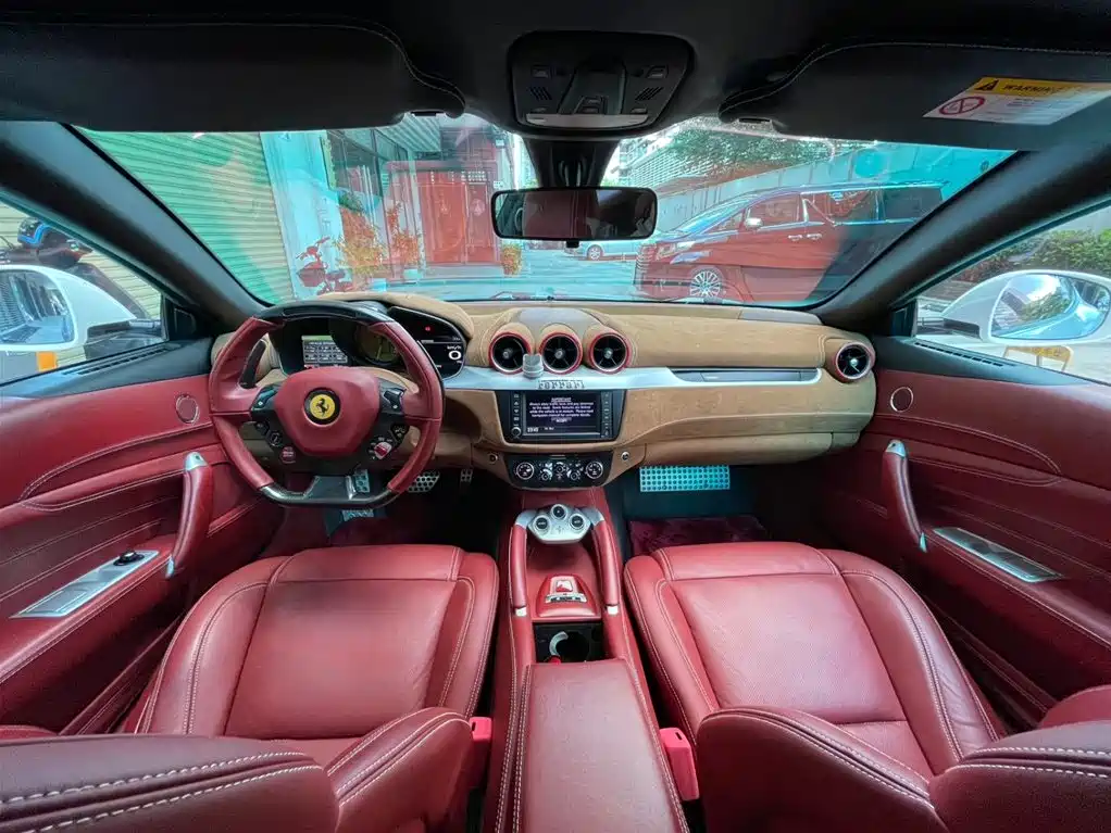 Ferrari FF 2012 6.3L V12 фото 12