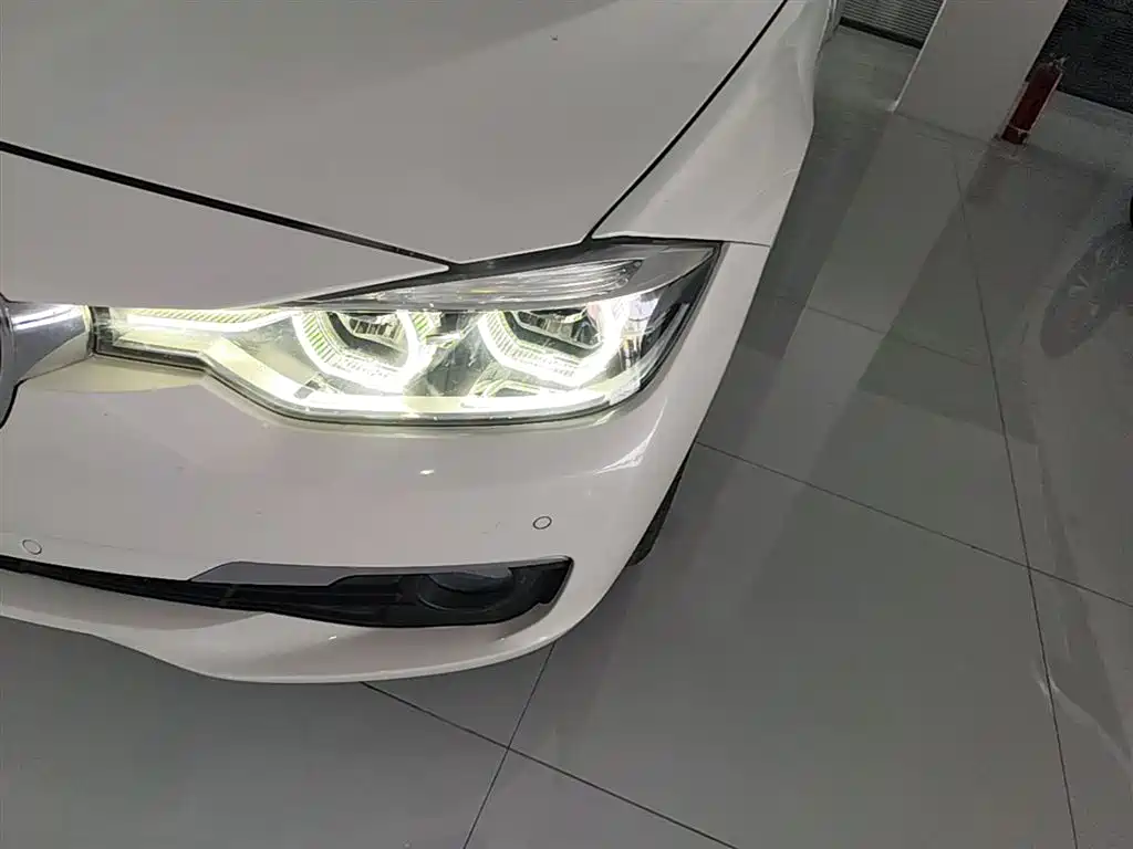 BMW 3 Series 2018 320Li Fashion Style фото 24