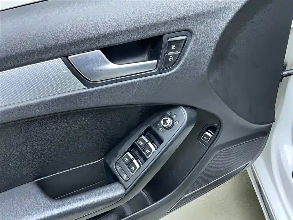 Audi A4L 2016 35 TFSI Automatic Standard фото 12