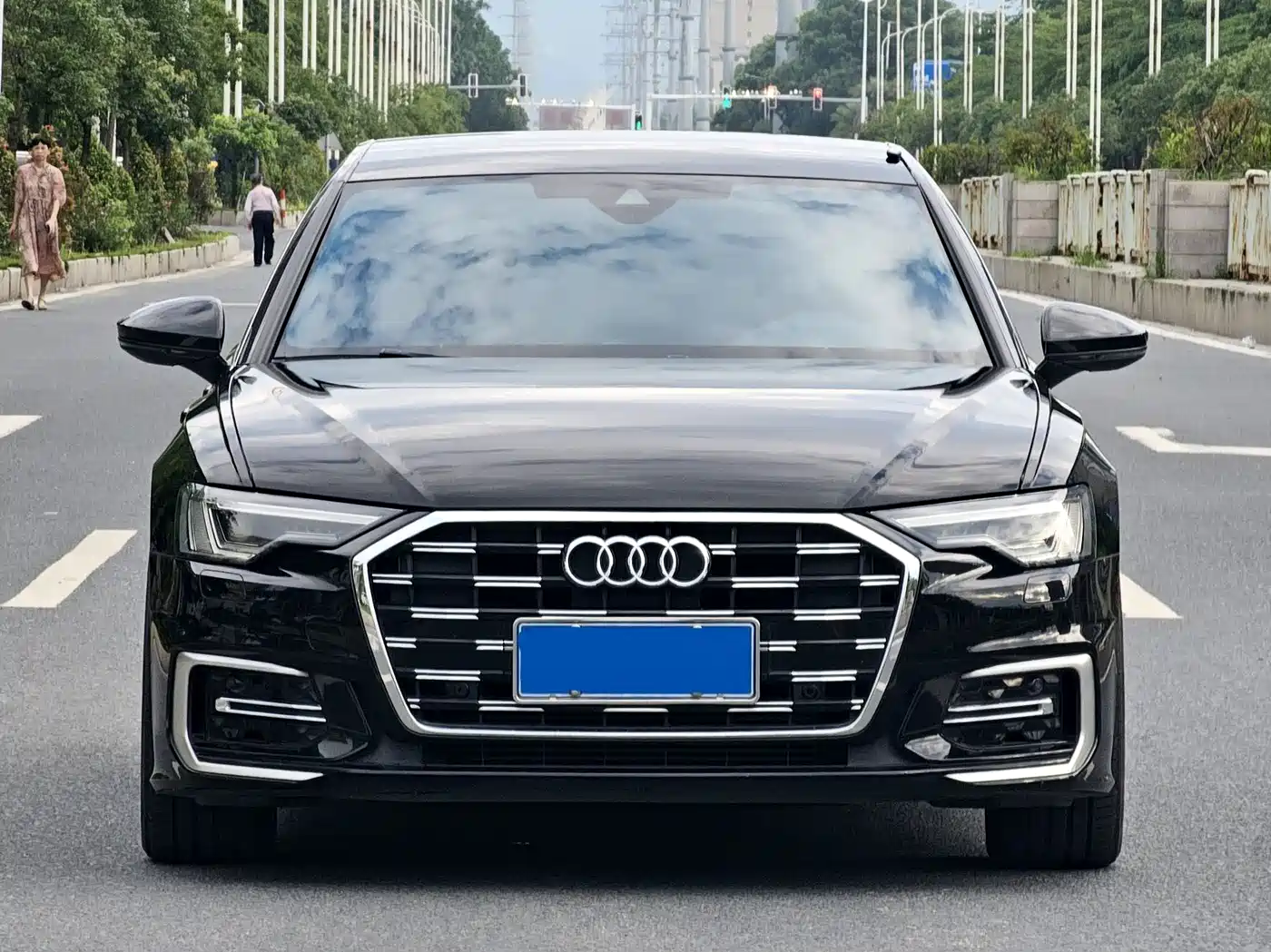 Audi A6L 2023 45 TFSI Premium Selection Dynamic фото 2