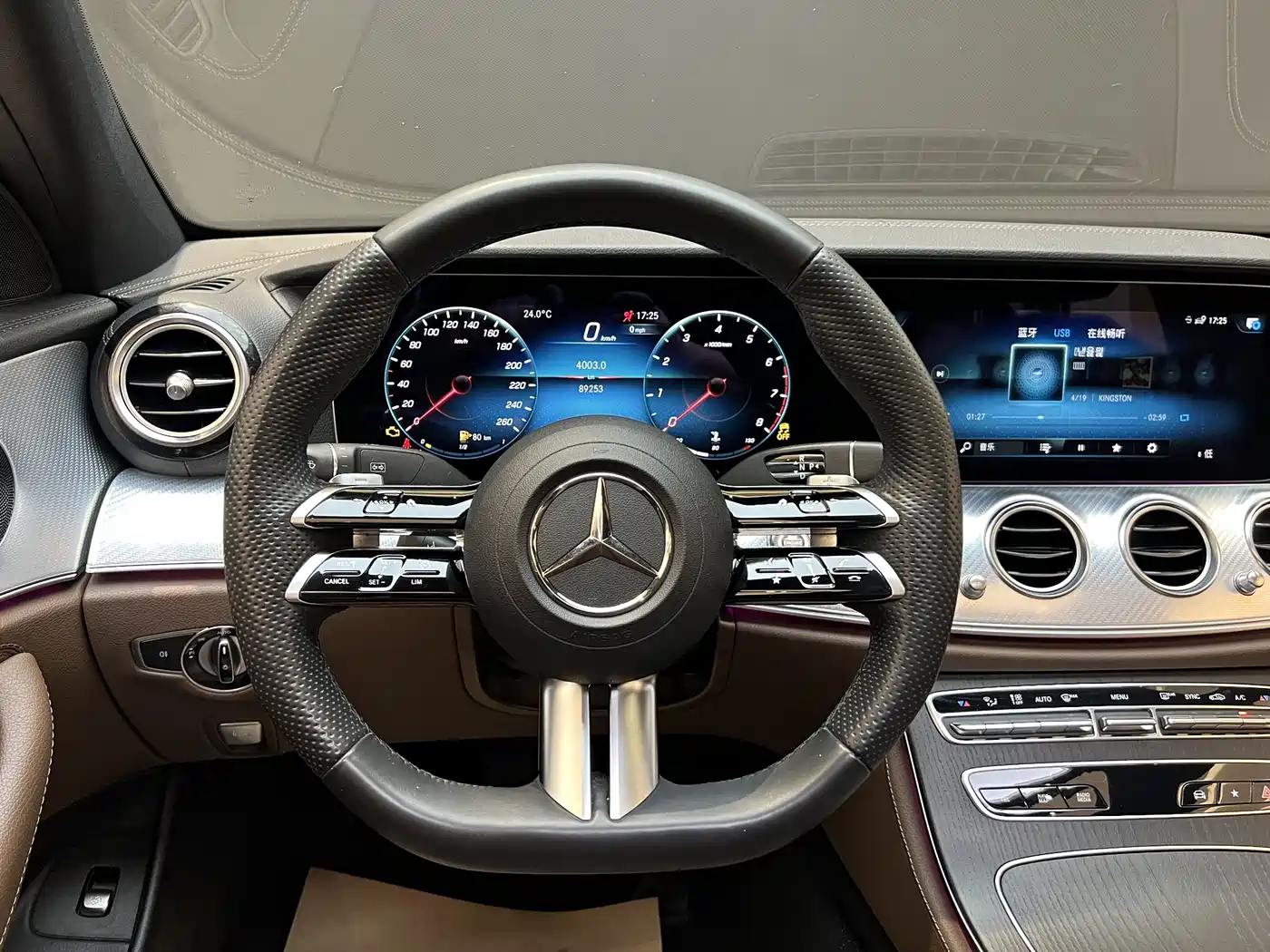 Mercedes-Benz E-Class 2023 E 300 L Sport Fashion фото 12
