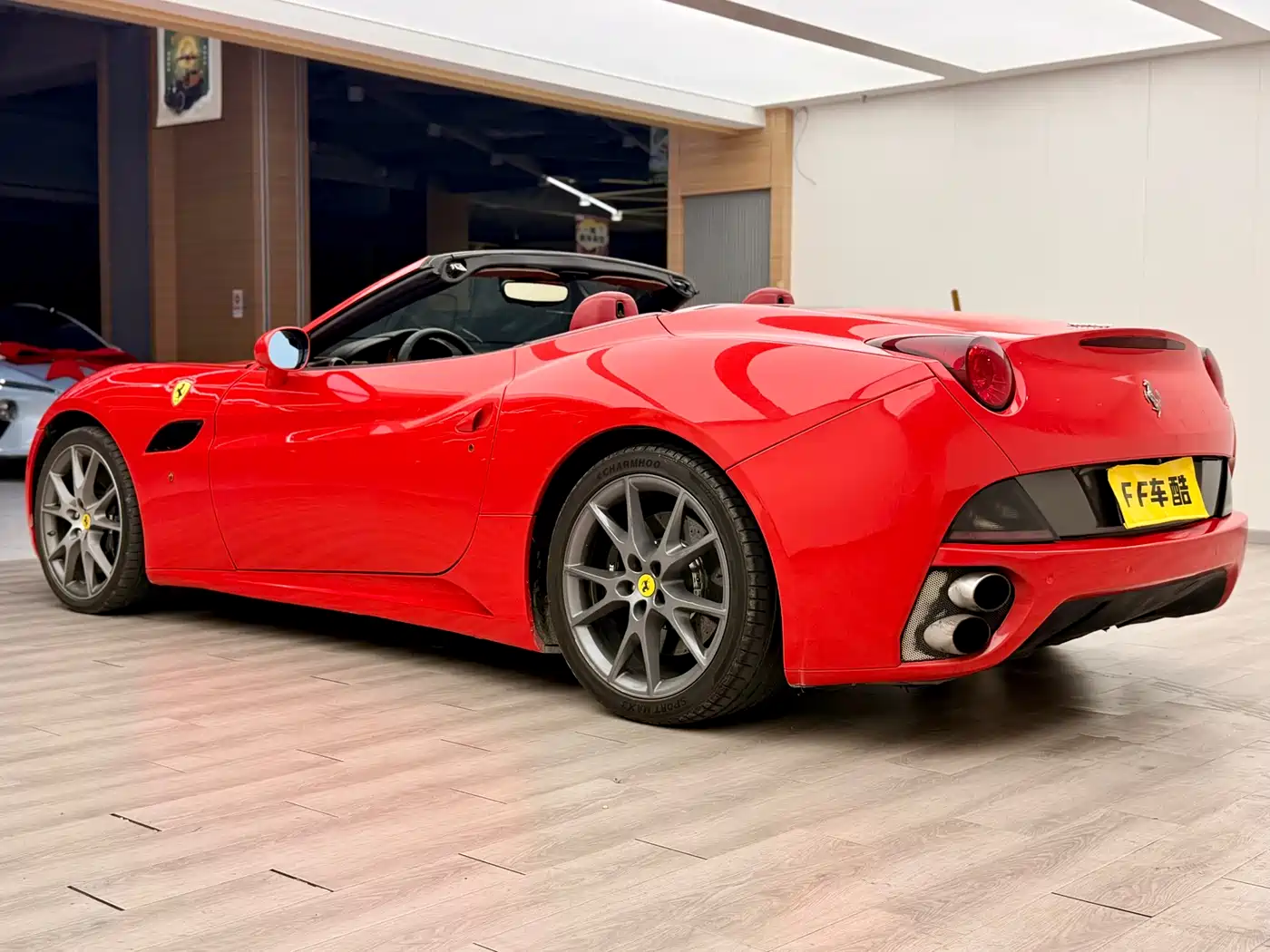 Ferrari California T 2012 4.3L Standard фото 11