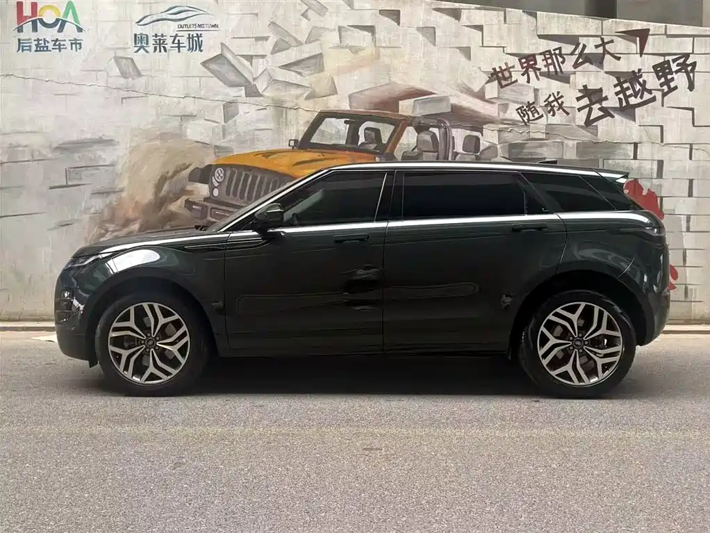 Land Rover Range Rover Evoque 2023 Range Rover Evoque L 249PS Luxury Edition фото 3