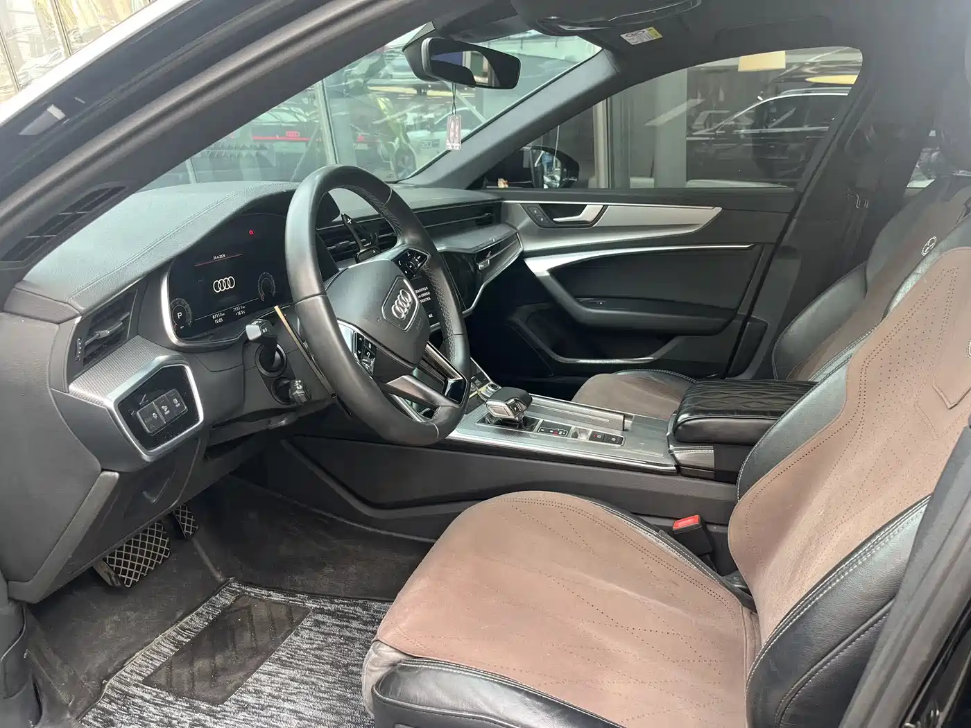 Audi A6L 2022 40 TFSI Luxury Dynamic фото 4