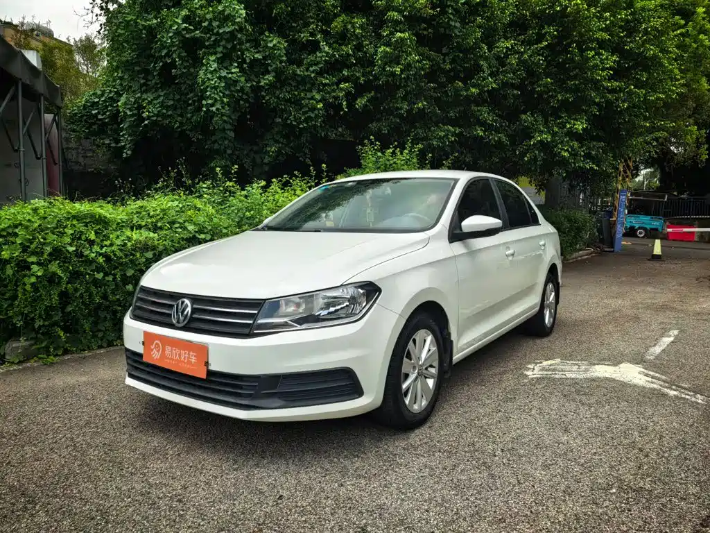 Фото 1 - Volkswagen Santana
