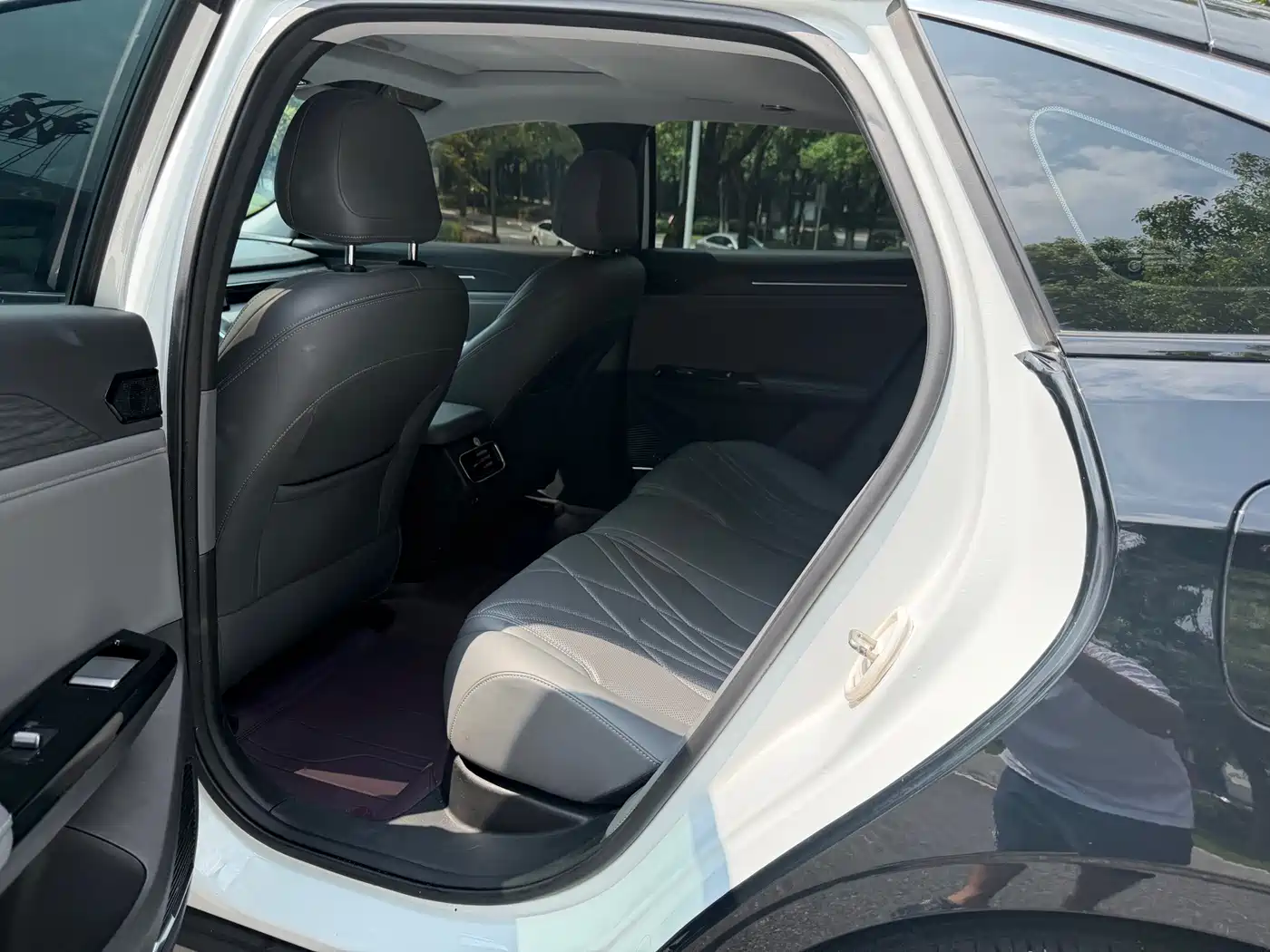 Geely Galaxy Galaxy L6 2025 2025 EM-i 140km Voyage Edition