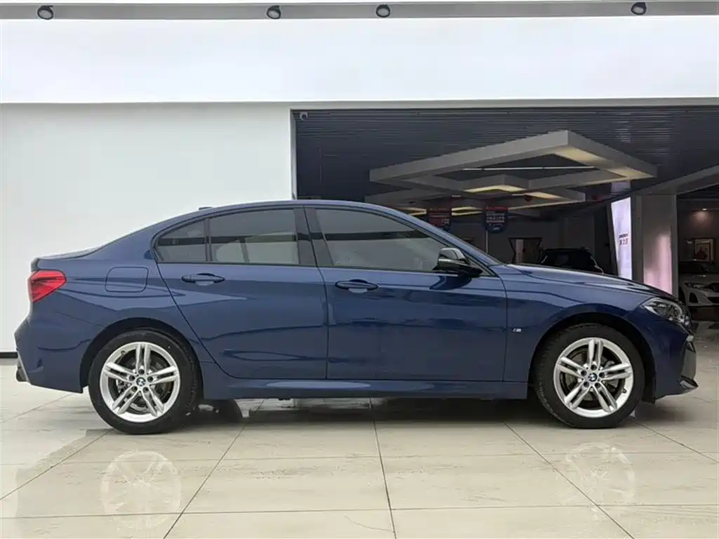 BMW 1 Series 2021 Facelift 120i M Sport Shadow Edition фото 5