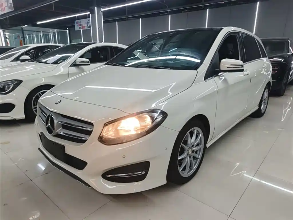 Mercedes-Benz B-Class 2015 B 200 Dynamic фото 2