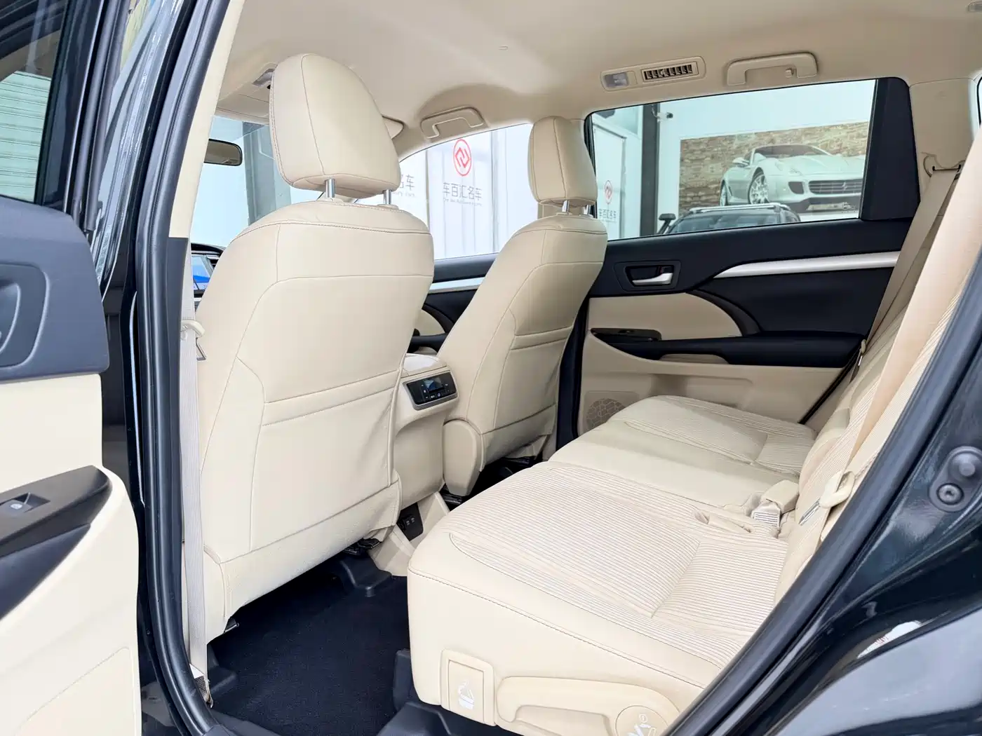 Toyota Highlander 2018 2.0T 4WD Elite 7-seater China VI фото 3