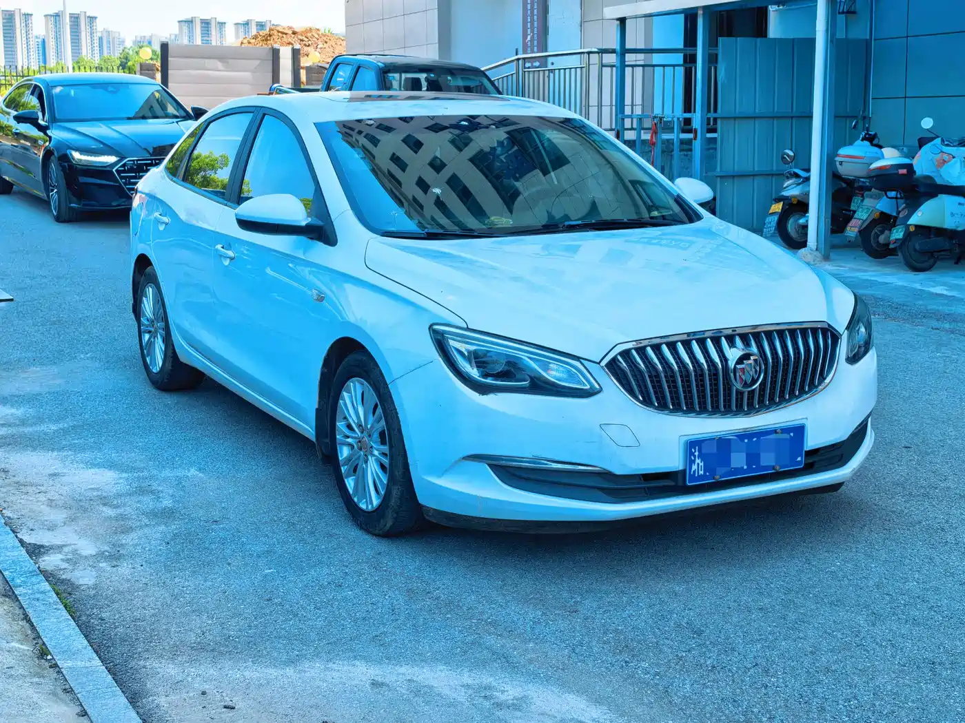 Buick Excelle 2016 15N Automatic Elite фото 3