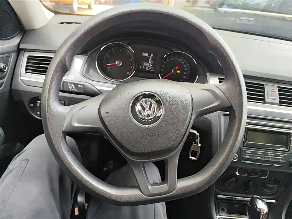Volkswagen Bora 2016 Model 1.6L Automatic Fashion фото 11