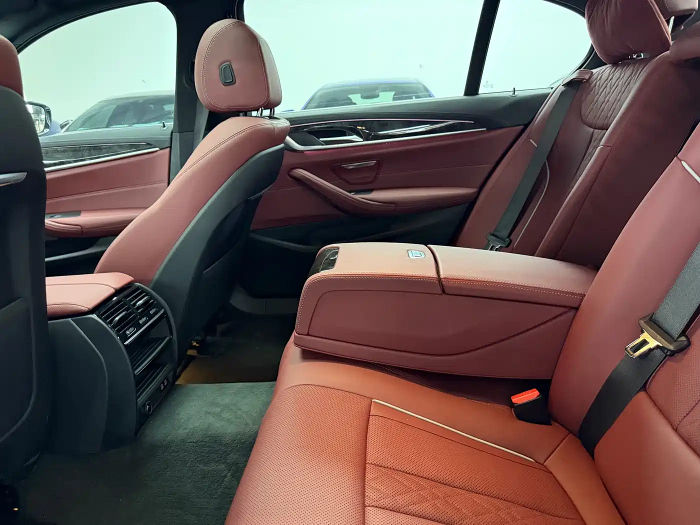 BMW 5 Series 2021 525Li M Sport Package фото 7