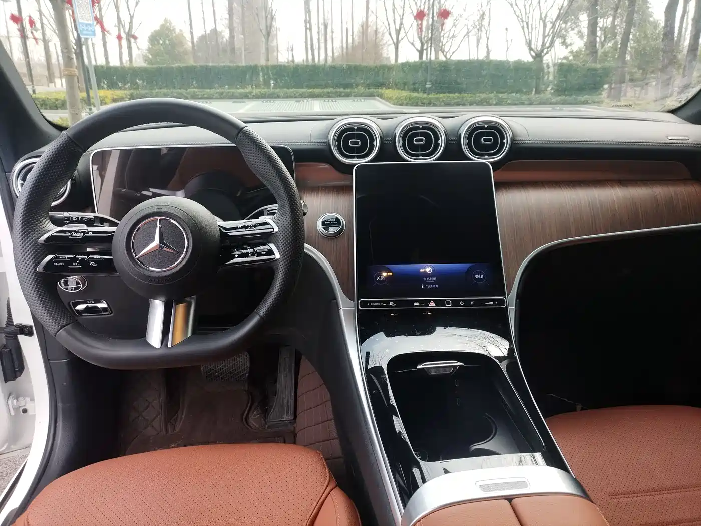 Mercedes-Benz GLC 2023 GLC 300 L 4MATIC Luxury 5-Seater фото 10