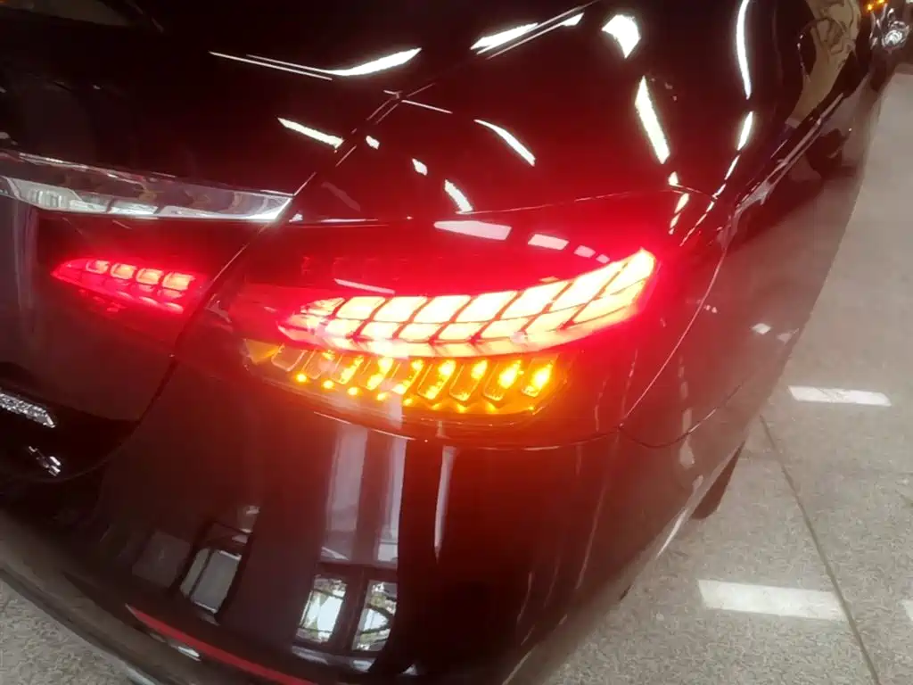 Mercedes-Benz E-Class 2023 E 260 L фото 7