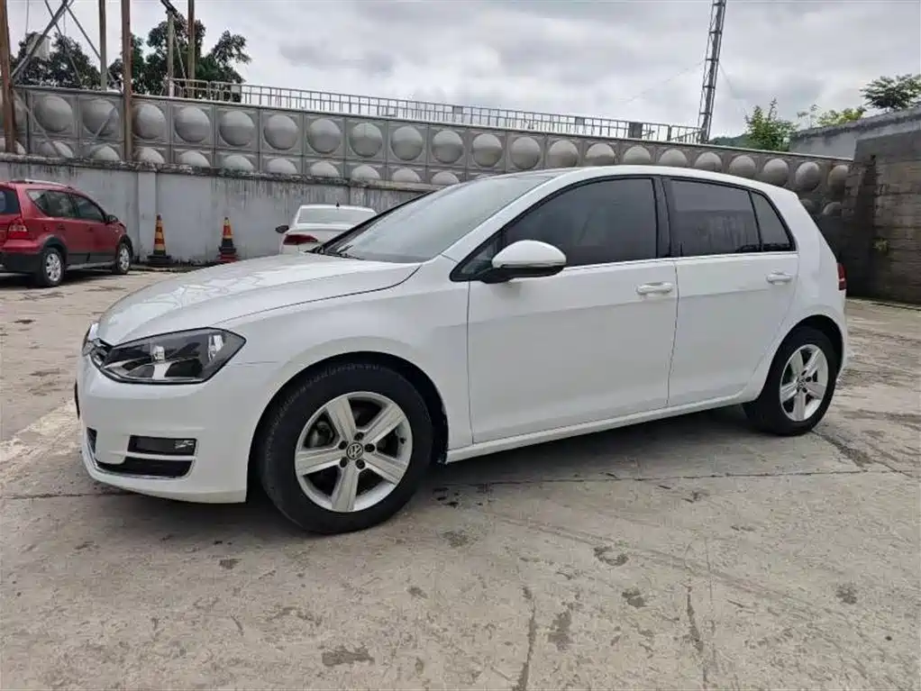 Volkswagen Golf 2016 1.6L Automatic Comfort фото 2